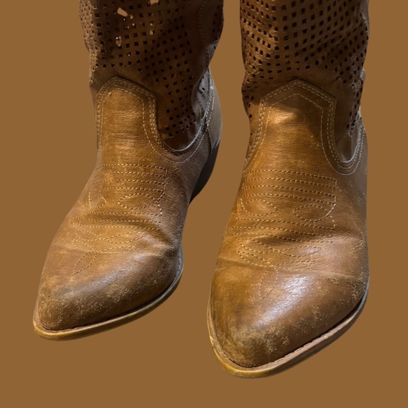 Coconuts Cowboy Boots size 6.5M - Picture 3 of 5